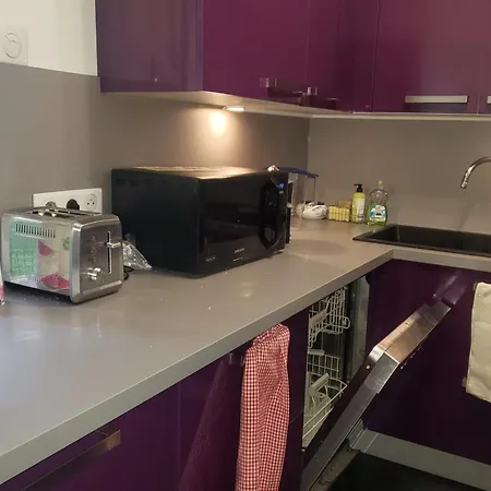 86m With Terrace Near The Beach! アパート *